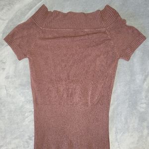 Brown top off shoulder